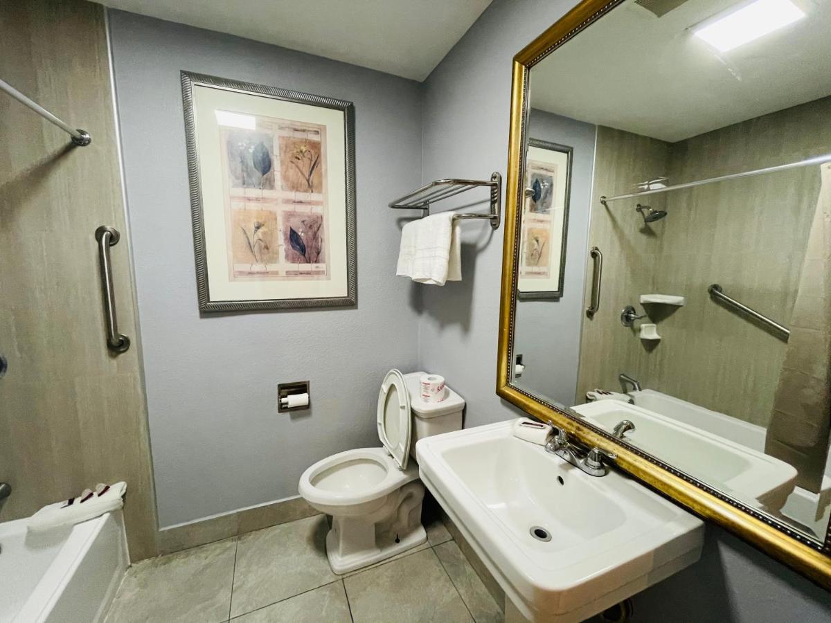 Casa Blanca Inn&Suites Whittier Bagian luar foto