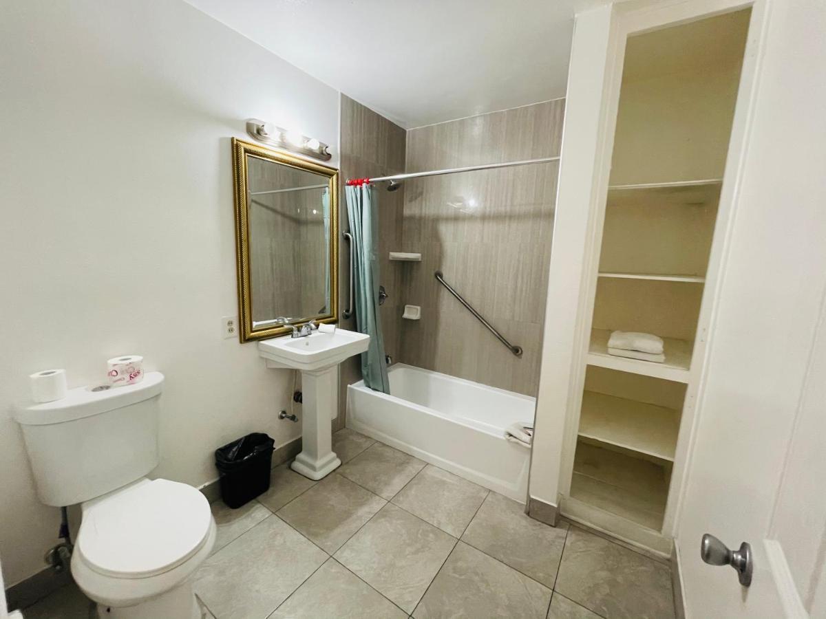 Casa Blanca Inn&Suites Whittier Bagian luar foto