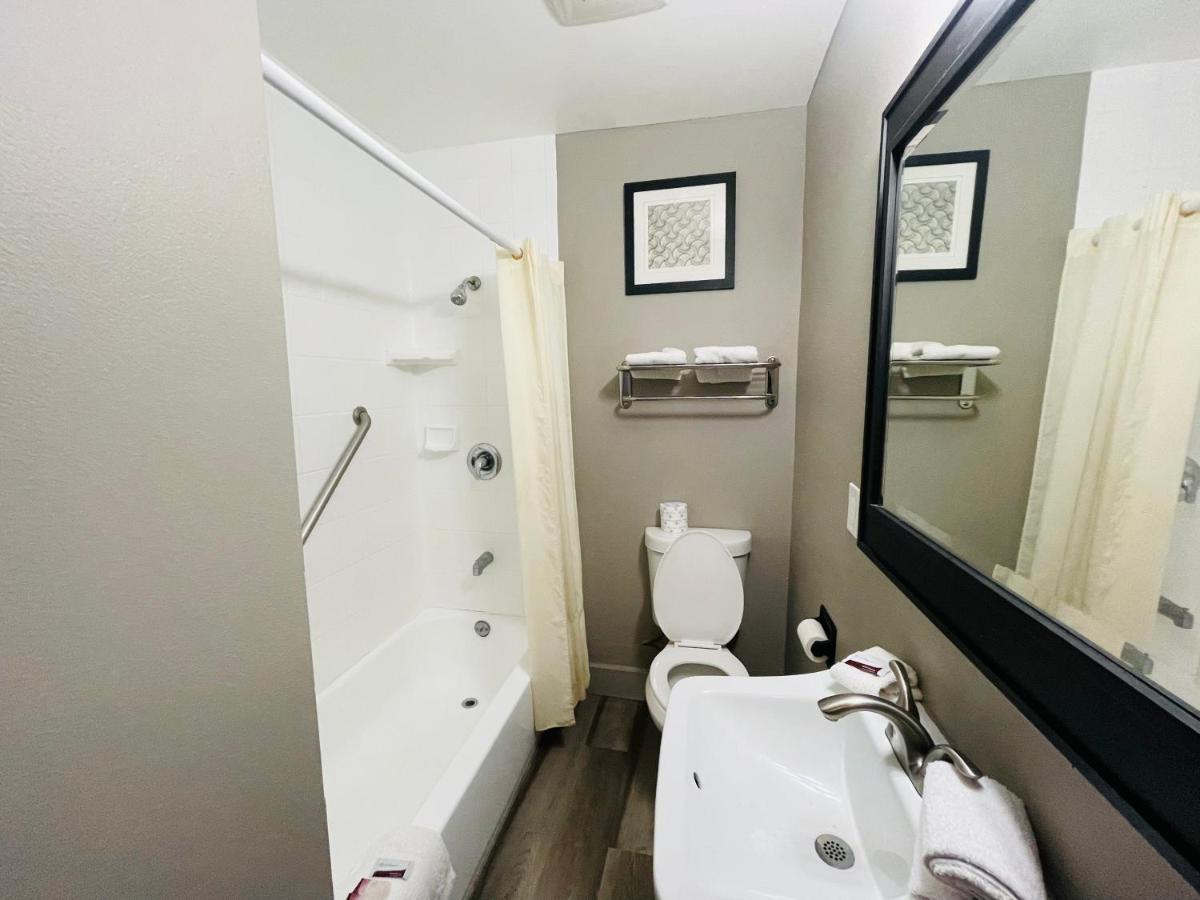 Casa Blanca Inn&Suites Whittier Bagian luar foto